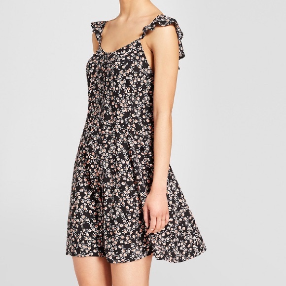 Mossimo Supply Co. Dresses & Skirts - Brand new Mossimo front button ruffle sleeve dress